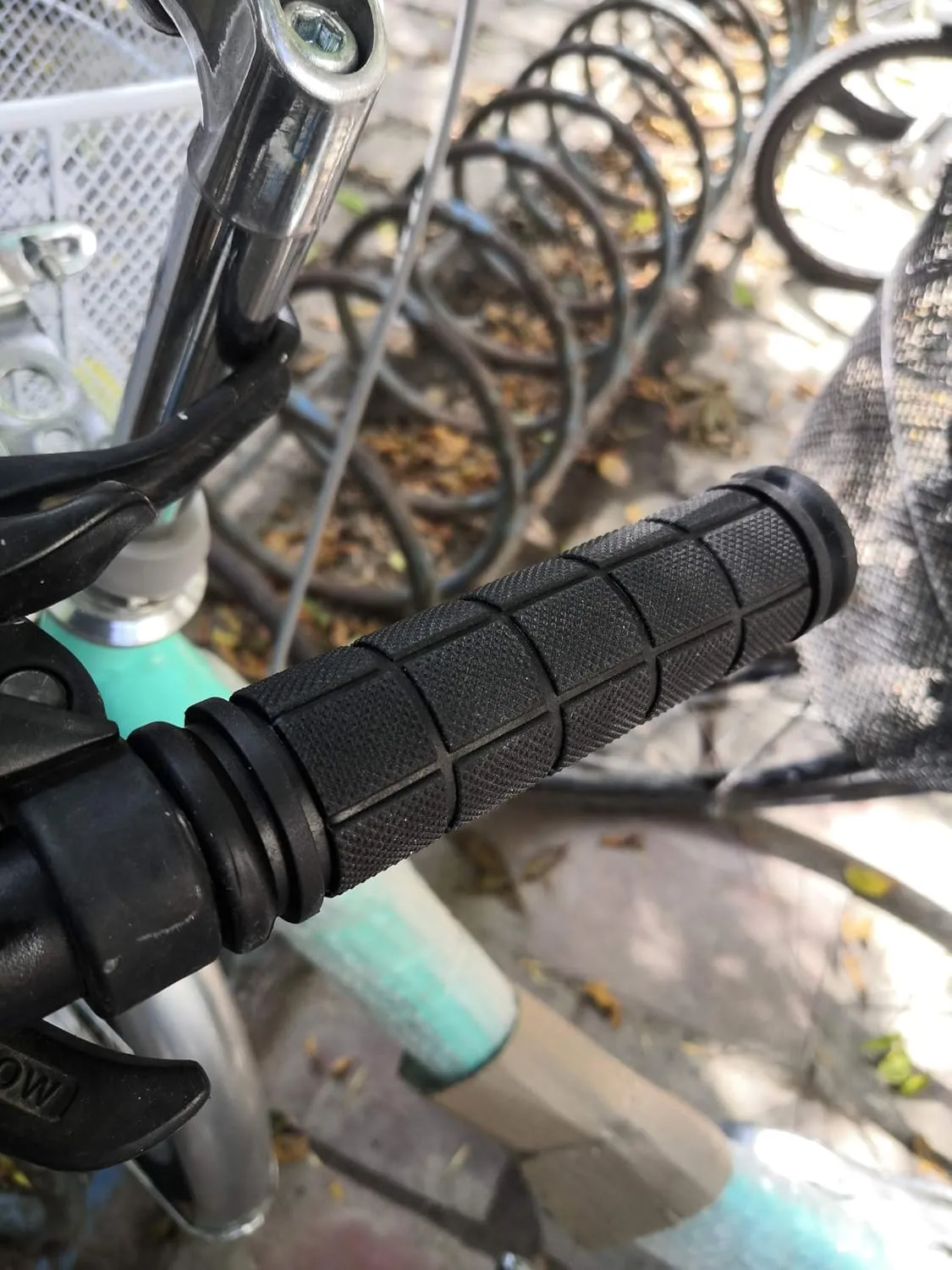 Bike Handlebar Grips, Non-Slip Rubber Bicycle Handle Bar Wraps for Kids Bikes(7 Colors)
